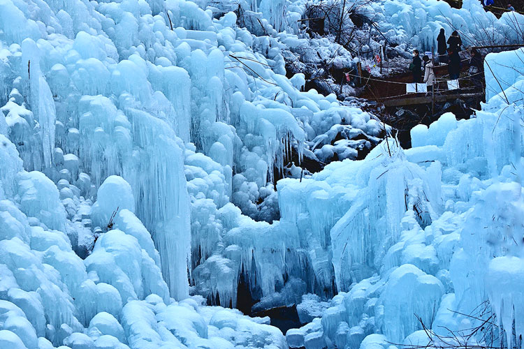 あしがくぼの氷柱