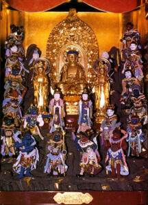 赤谷観音堂の十六神像