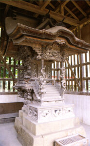 八阪神社