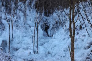 兵の沢あしがくぼの氷柱